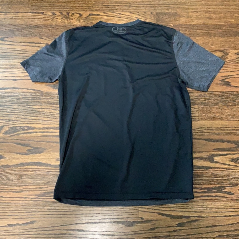 Under Armour Fitted HeatGear Shirt - Medium - Picture 5 of 6